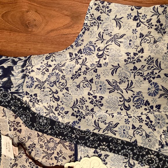 NWT sleeveless, lined unstructured summer dress - Picture 2 of 6